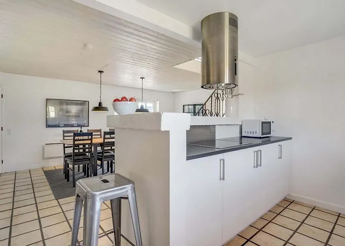 Domnika - 350m From The Sea By Interhome